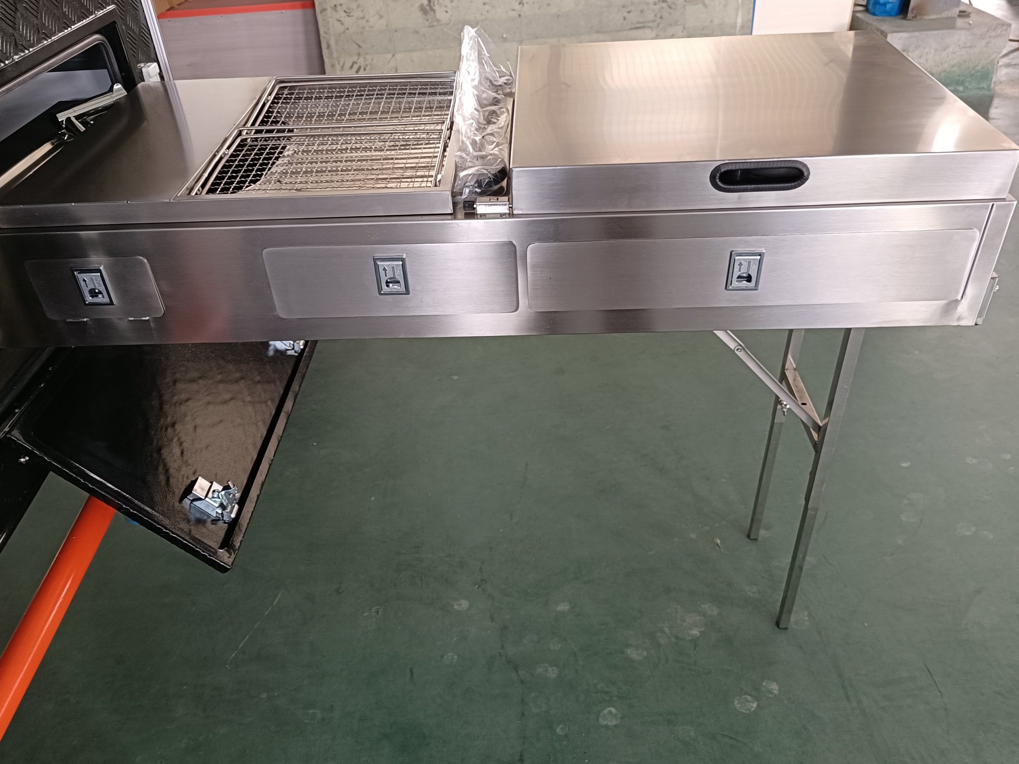 slide out kitchen